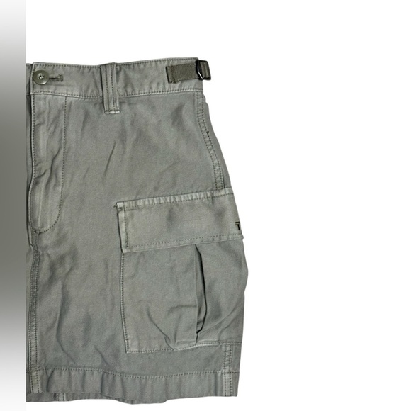 Aritzia TNA Green Cargo Mini Skirt Size 6 - Picture 3 of 5